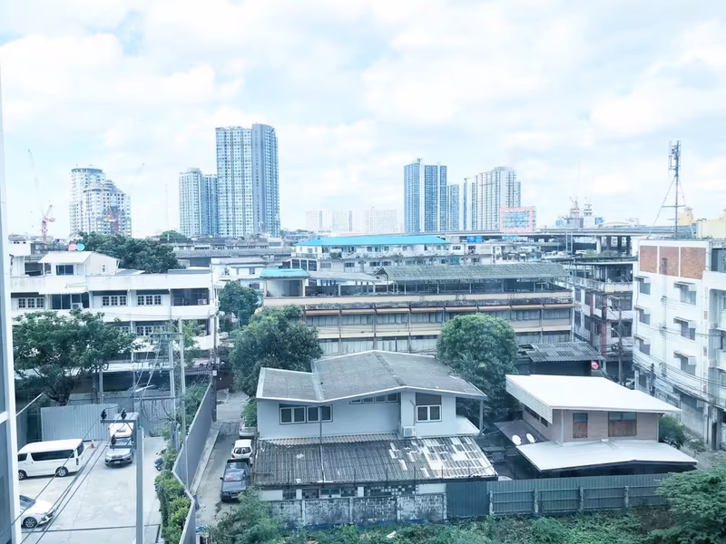 ไลฟ์ สุขุมวิท 48 - Image 4