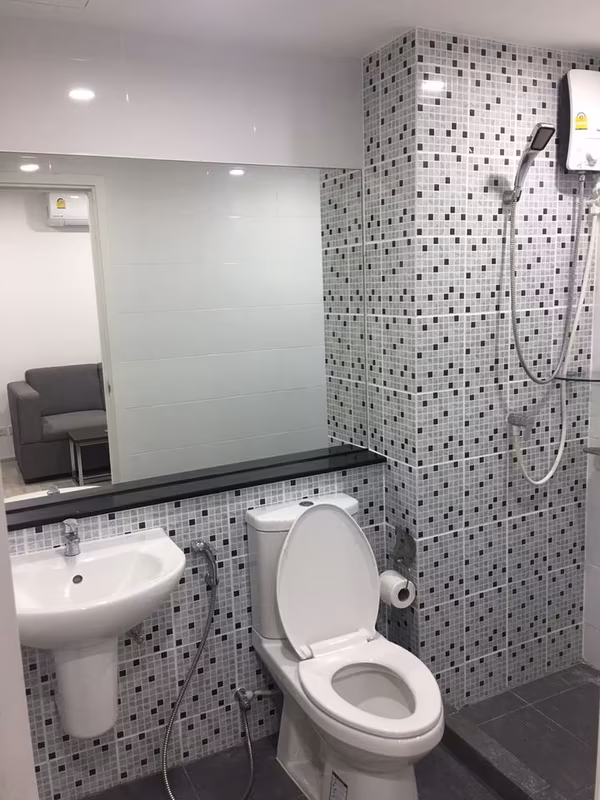 1 ห้องนอน คอนโด สำหรับขาย ใน สามเสนนอก, ห้วยขวาง, กรุงเทพมหานคร - Image 4