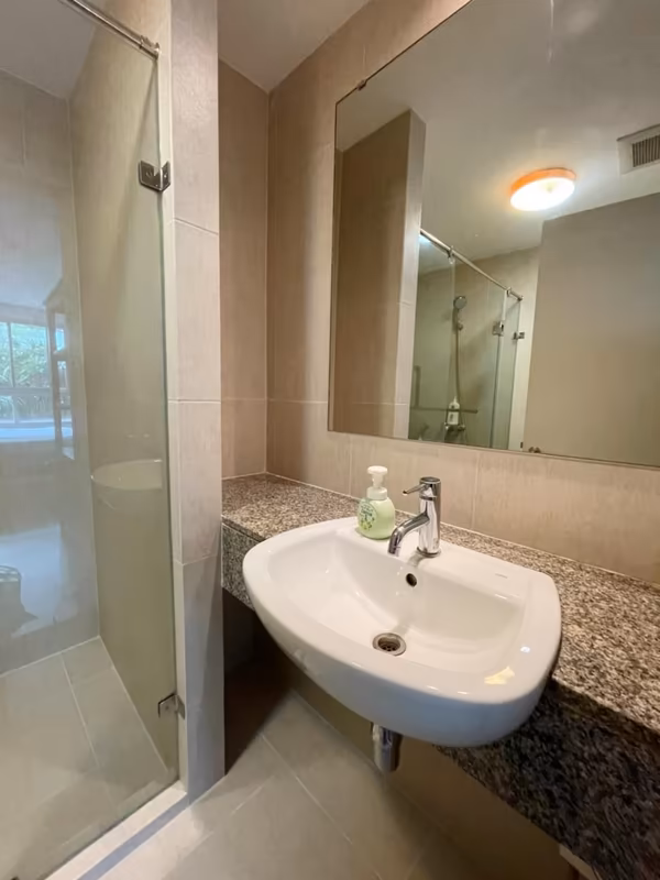 The Clover Thonglor - Image 4