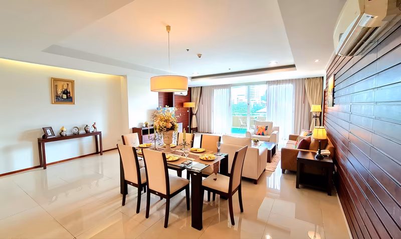 Piyathip Place Serviced Apartment - Image 2