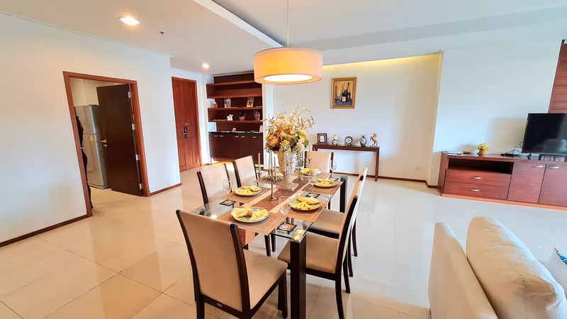 Piyathip Place Serviced Apartment - Image 10