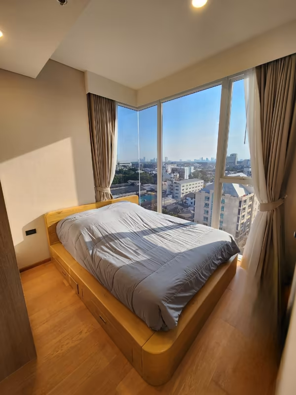 Siamese Exclusive Sukhumvit 42 - Image 3