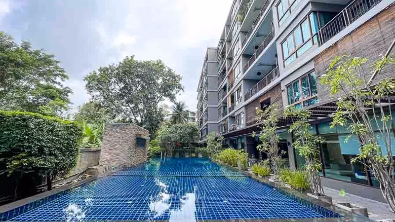 Mountain Front Condo - Image 9