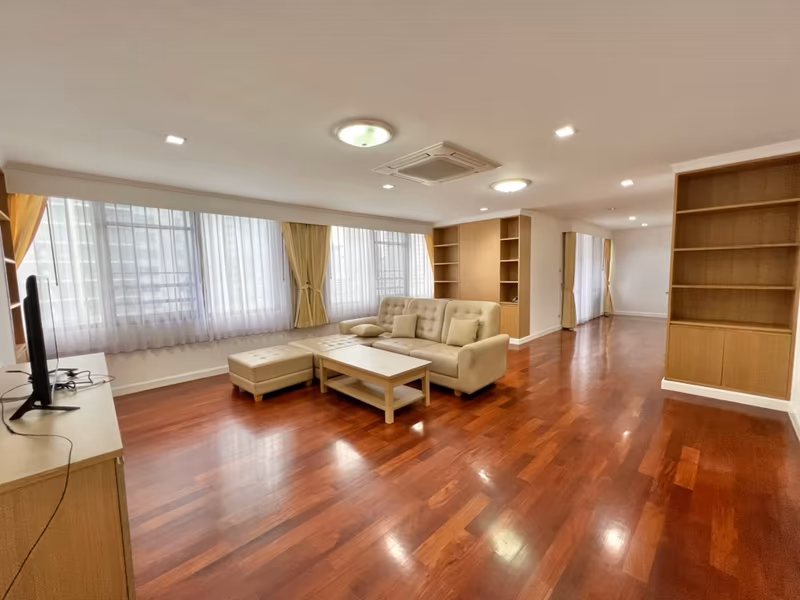 Acadamia Grand Tower - Image 1