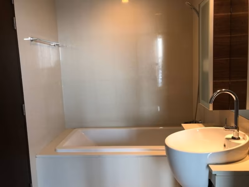 properties%2F08hndkbxOns3ZxInIeiu%2Fimages%2Fskywalk-condominium-4-low-res.avif