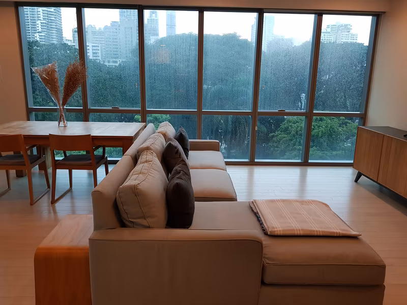 The Room Sukhumvit 21 - Image 3