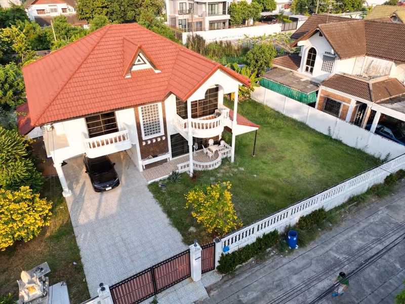 4 ห้องนอน บ้านเดี่ยว สำหรับเช่า ใน บวรนิเวศ, พระนคร, กรุงเทพมหานคร - Image 2