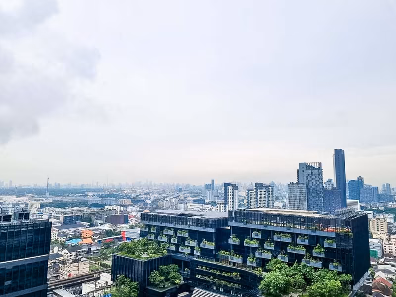 Whizdom Essence Sukhumvit 101 - Image 5