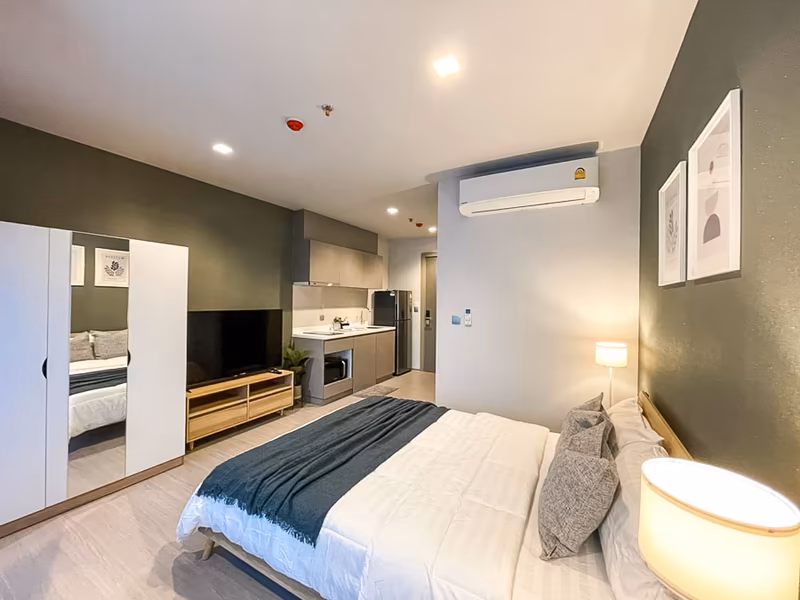 properties%2F08hndkbxOns3ZxInIeo1%2Fimages%2Fstudio-for-rent-in-din-daeng-4-low-res.avif