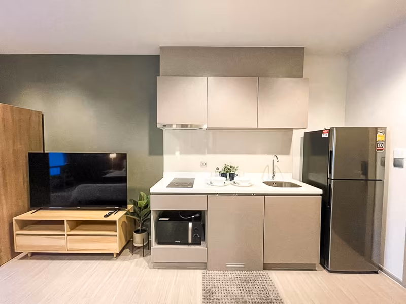 properties%2F08hndkbxOns3ZxInIeo1%2Fimages%2Fstudio-for-rent-in-din-daeng-7-low-res.avif