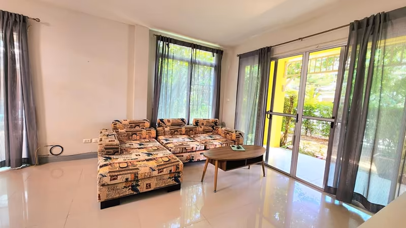 3 Bedroom House For Rent in Phra Sing, Mueang Chiang Mai, Chiang Mai - Image 2