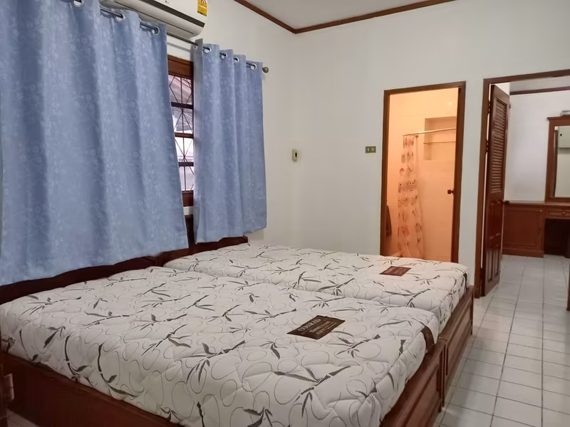2 Bedroom House For Rent in Phra Sing, Mueang Chiang Mai, Chiang Mai - Image 4