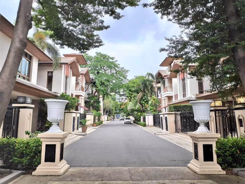 บ้านแสนสิริ สุขุมวิท 67 - Image 2