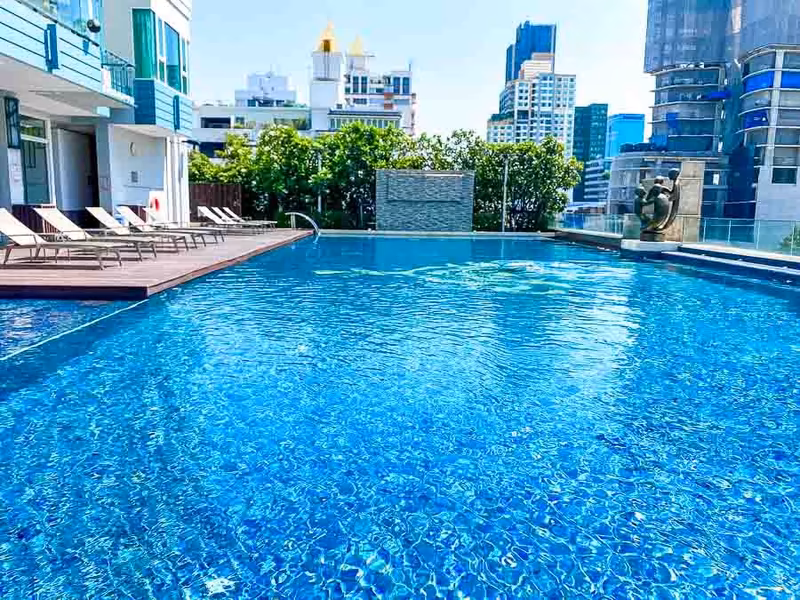 Ivy Thonglor 23 - Image 6