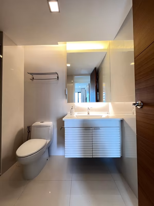 The Shine Condo - Image 3