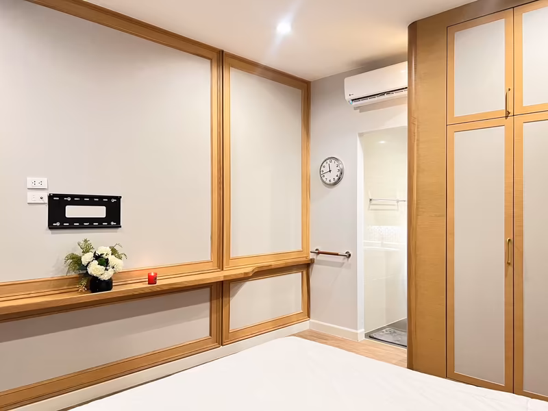 5 卧室 独立房屋 出售 在 - Image 5