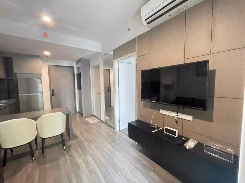 2 Bedroom Condo For Rent in Si Phraya, Bang Rak, Bangkok - Image 5