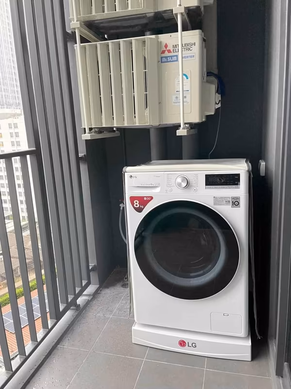 2 Bedroom Condo For Rent in Si Phraya, Bang Rak, Bangkok - Image 8