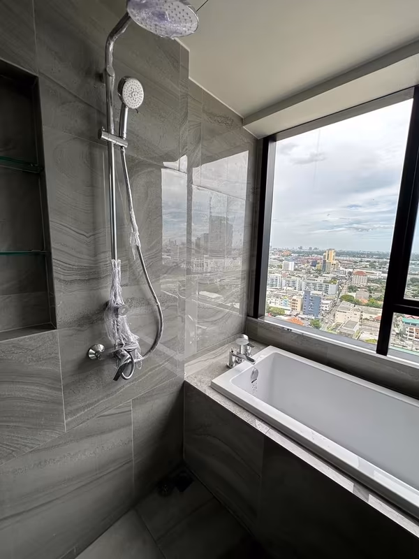 Ideo Q Sukhumvit 36 - Image 2