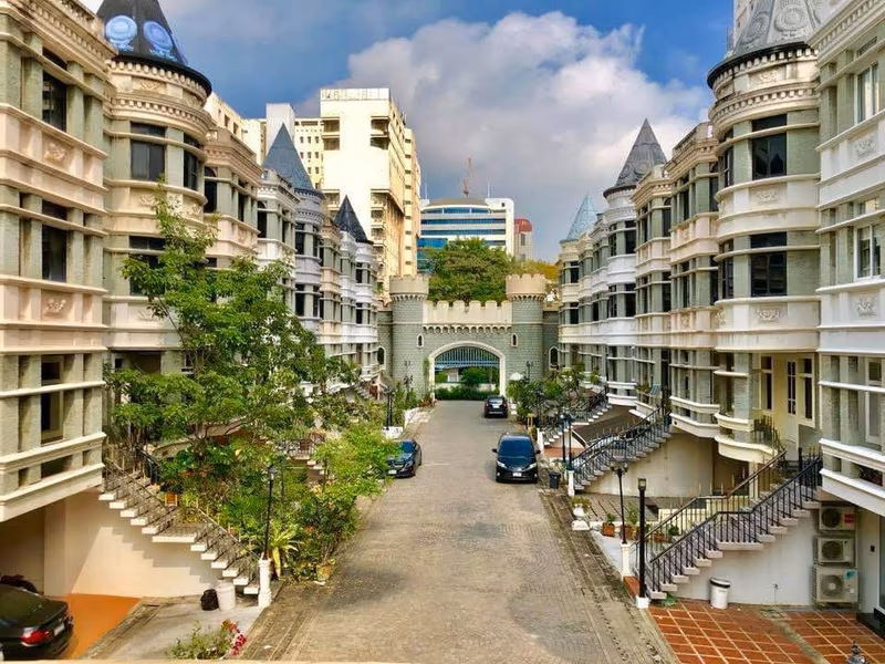 หมู่บ้านชิชา คาสเซิล - Image 12