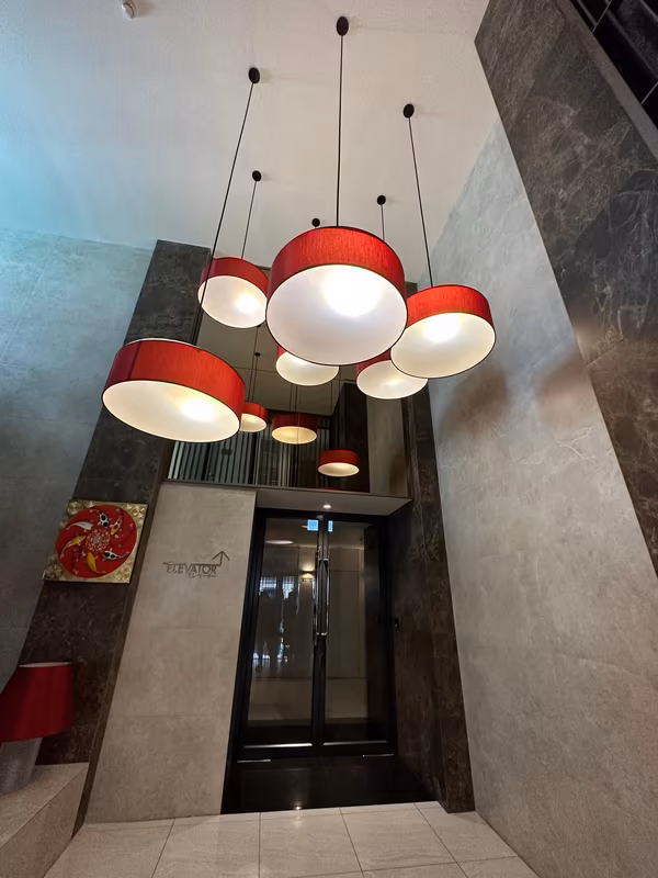 Runesu Thonglor 5 - Image 1