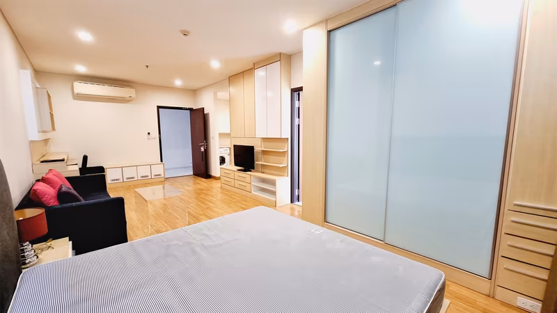 Le Luk Condominium - Image 10