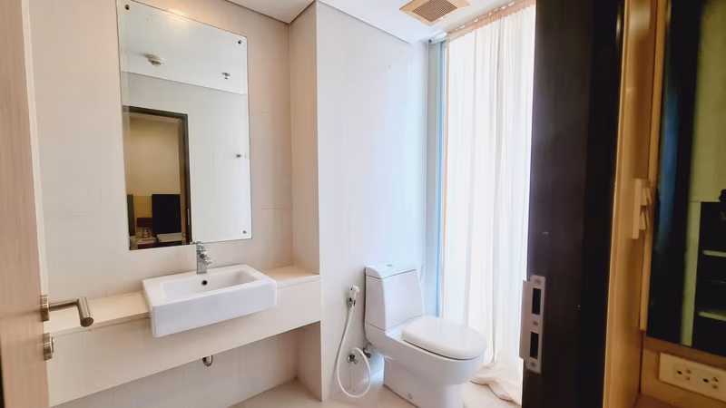 Le Luk Condominium - Image 11