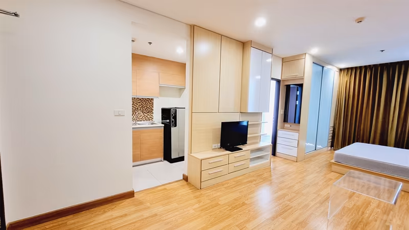 Le Luk Condominium - Image 6