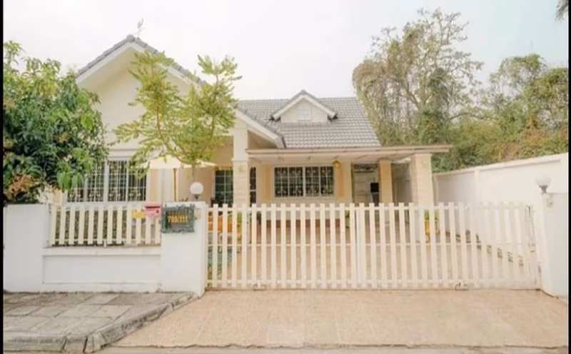 3 Bedroom House For Rent in Pa Daet, Mueang Chiang Mai, Chiang Mai - Image 1