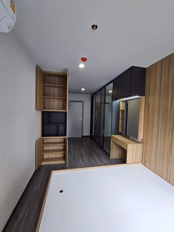 2 Bedroom Condo For Sale in Si Phraya, Bang Rak, Bangkok - Image 3