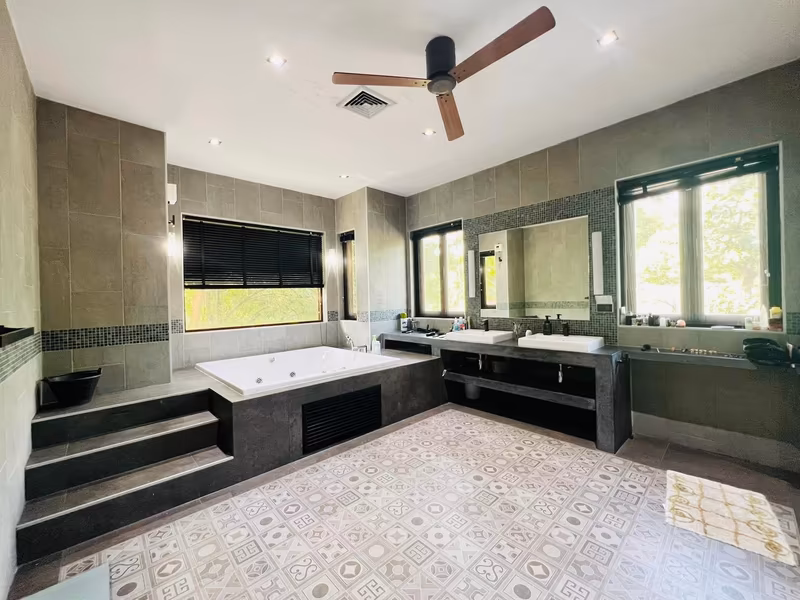 5 Bedroom House For Sale in Nong Chom, San Sai, Chiang Mai - Image 11