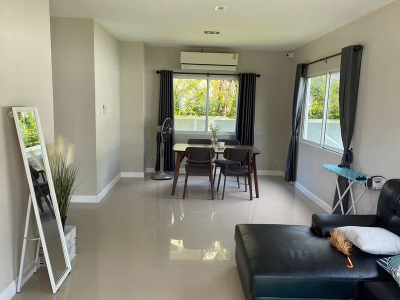 4 Bedroom House For Rent in Khlong Tan, Khlong Toei, Bangkok - Image 1