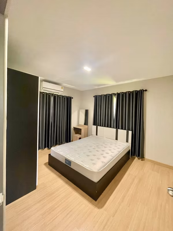 4 Bedroom House For Rent in Khlong Tan, Khlong Toei, Bangkok - Image 28