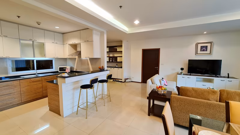 Piyathip Place Serviced Apartment - Image 11