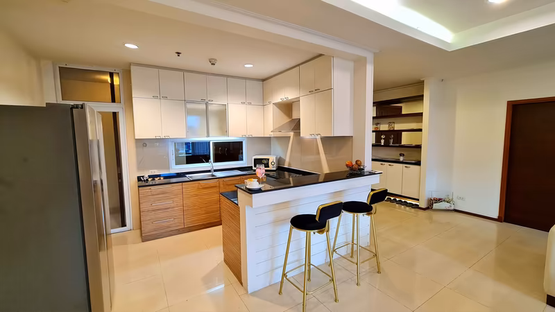 Piyathip Place Serviced Apartment - Image 5