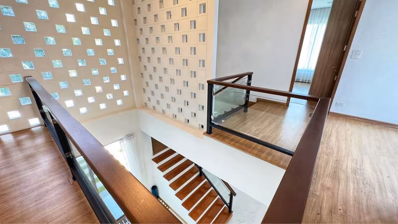 5 Bedroom House For Sale in Mae Hia, Mueang Chiang Mai, Chiang Mai - Image 6