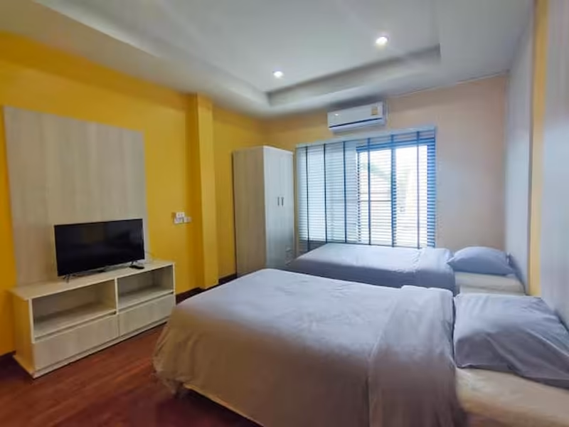 6 Bedroom House For Rent in Tha Wang Tan, Saraphi, Chiang Mai - Image 11