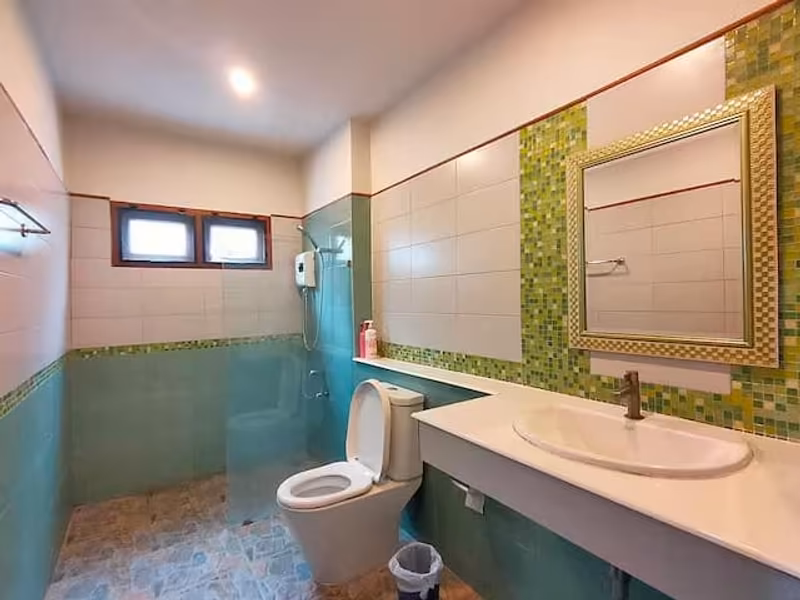6 Bedroom House For Rent in Tha Wang Tan, Saraphi, Chiang Mai - Image 14