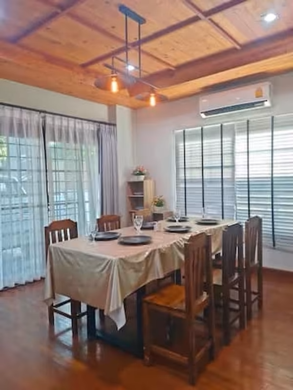 6 Bedroom House For Rent in Tha Wang Tan, Saraphi, Chiang Mai - Image 16