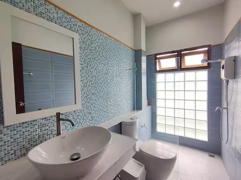 6 Bedroom House For Rent in Tha Wang Tan, Saraphi, Chiang Mai - Image 19