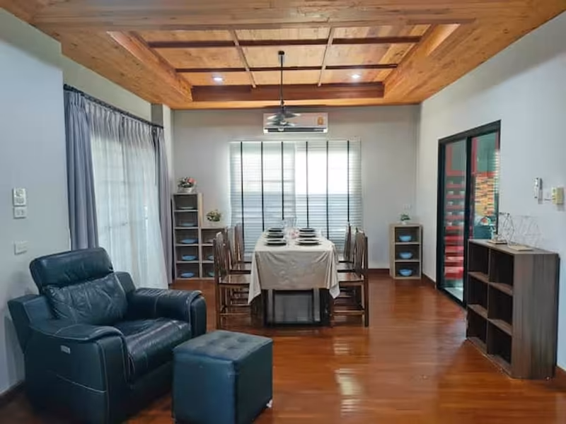 6 Bedroom House For Rent in Tha Wang Tan, Saraphi, Chiang Mai - Image 5