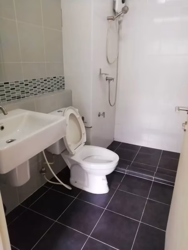 D Condo Sukhumvit 109 - Image 6