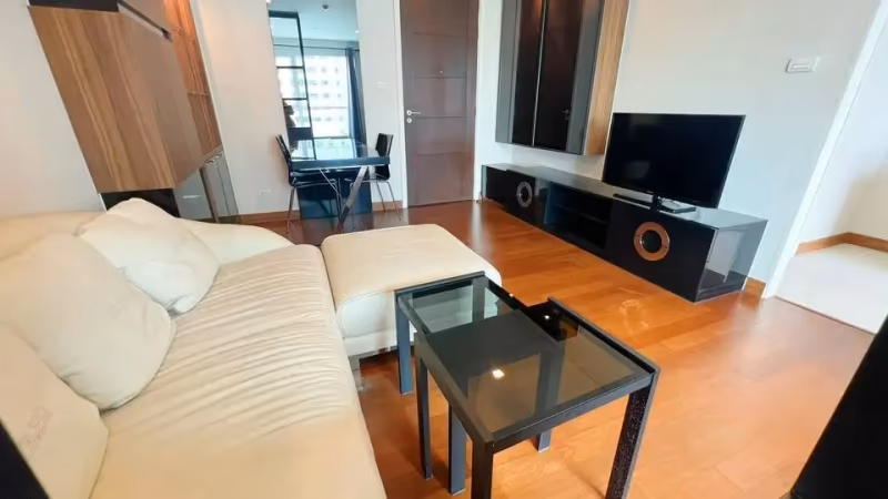 Ivy Thonglor 23 - Image 8