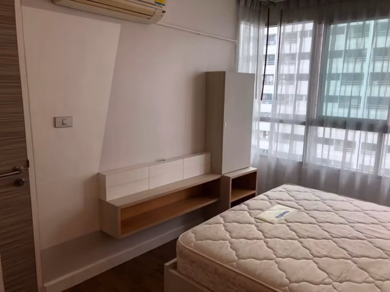 The Clover Thonglor - Image 4