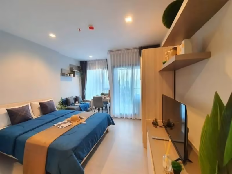 Life Asoke - Rama 9 - Image 1