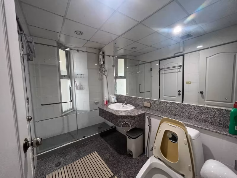 Sathorn House - Image 4