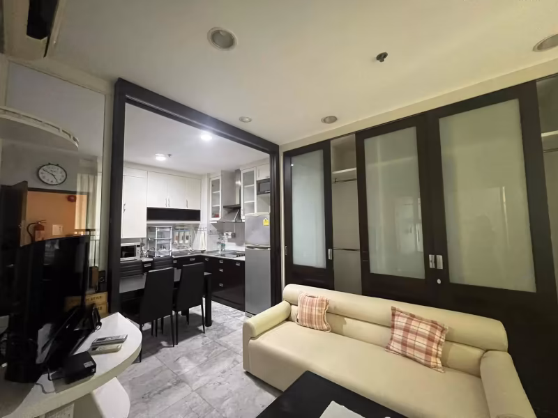 Sathorn House - Image 10