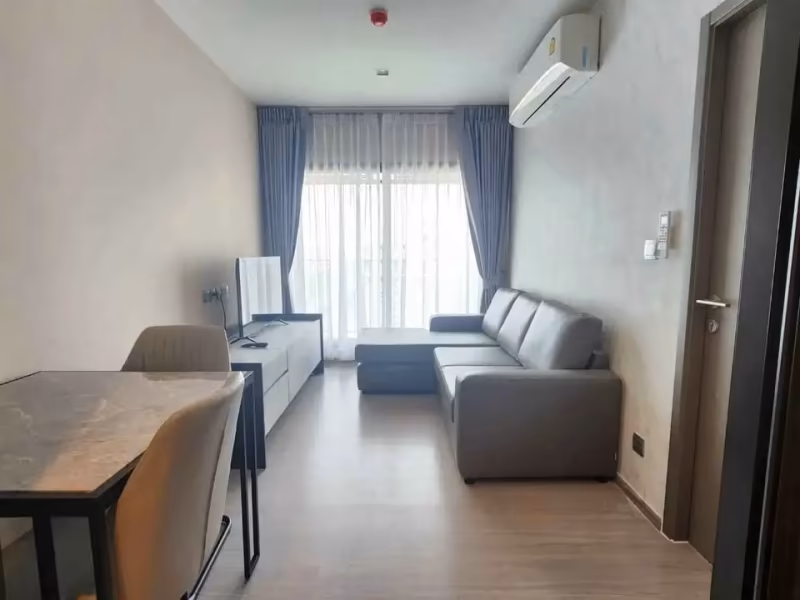 1 Bedroom Condo For Rent in Pathum Wan, Pathum Wan, Bangkok - Image 1