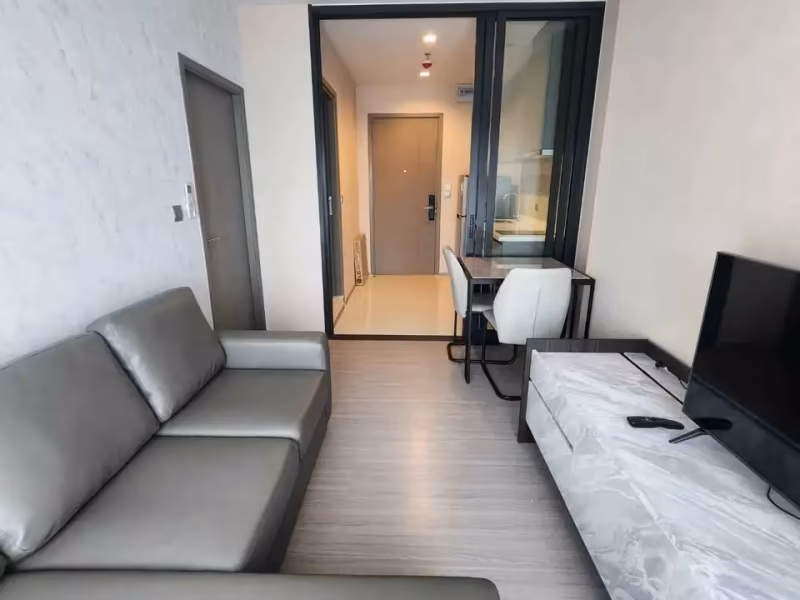 1 Bedroom Condo For Rent in Pathum Wan, Pathum Wan, Bangkok - Image 2