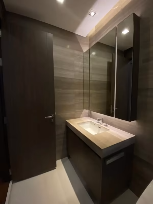 Q1 Sukhumvit Condo by Q House - Image 38
